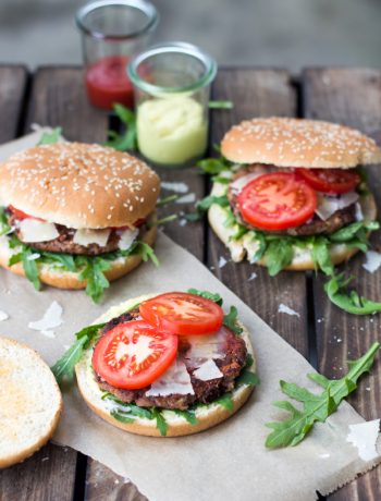 Vegetarische Burger mit Kidneybohnen-Patties